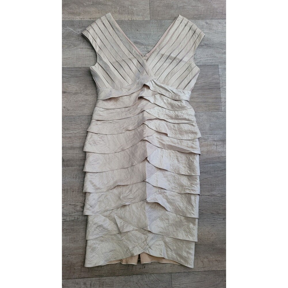 ADRIANNA PAPELL Gold V-Neck Sleeveless Short Tiered Ruffle Dress Women Size 10